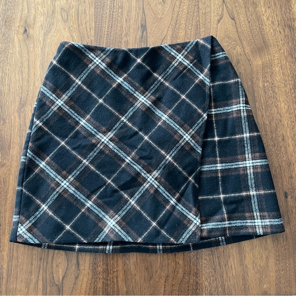 Hollister Women’s Small Black, White & Brown Plaid Double-lined Mini Skirt NWOT